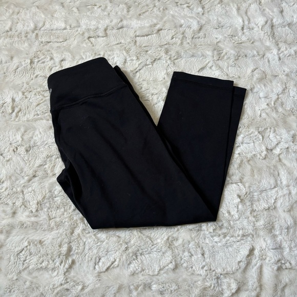 Lululemon Women's Size 4 Black Cropped Leggings - Picture 1 of 5